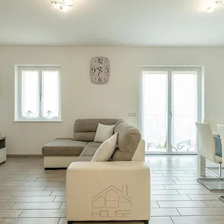 Dea House شقة