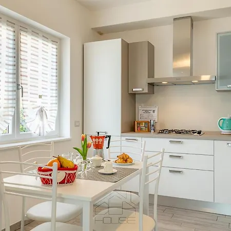 Dea House Apartment Nesso