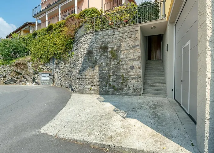 Dea House *